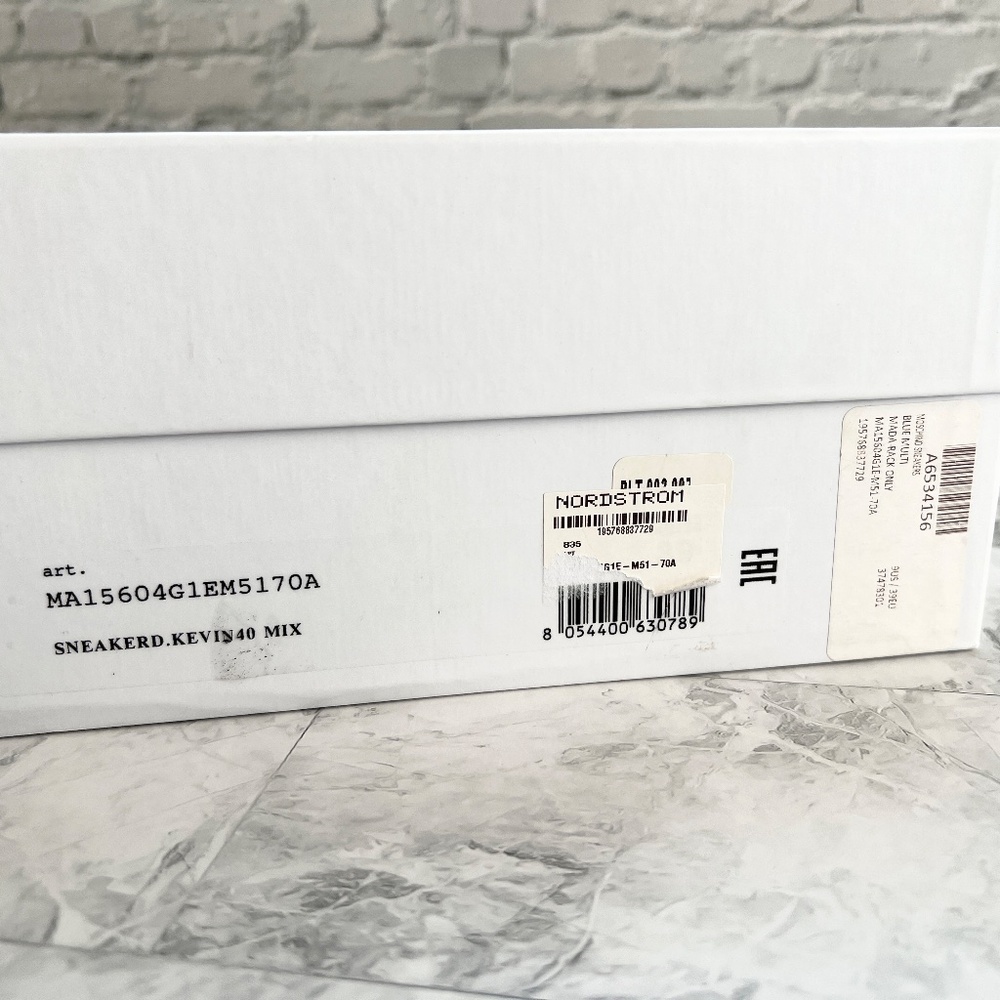 NEW Moschino Kevin 40 Colorblock High Top Sneaker - Picture 10 of 10